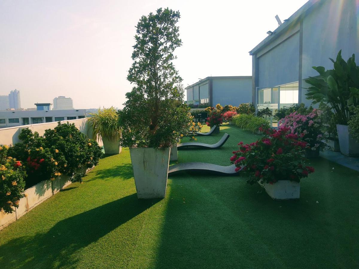 Laguna Beach Condo Resort 3 Maldives Pattaya Pool View ลากูน่า บีช คอนโด รีสอร์ต 3 พัทยา 좀티엔 비치 외부 사진