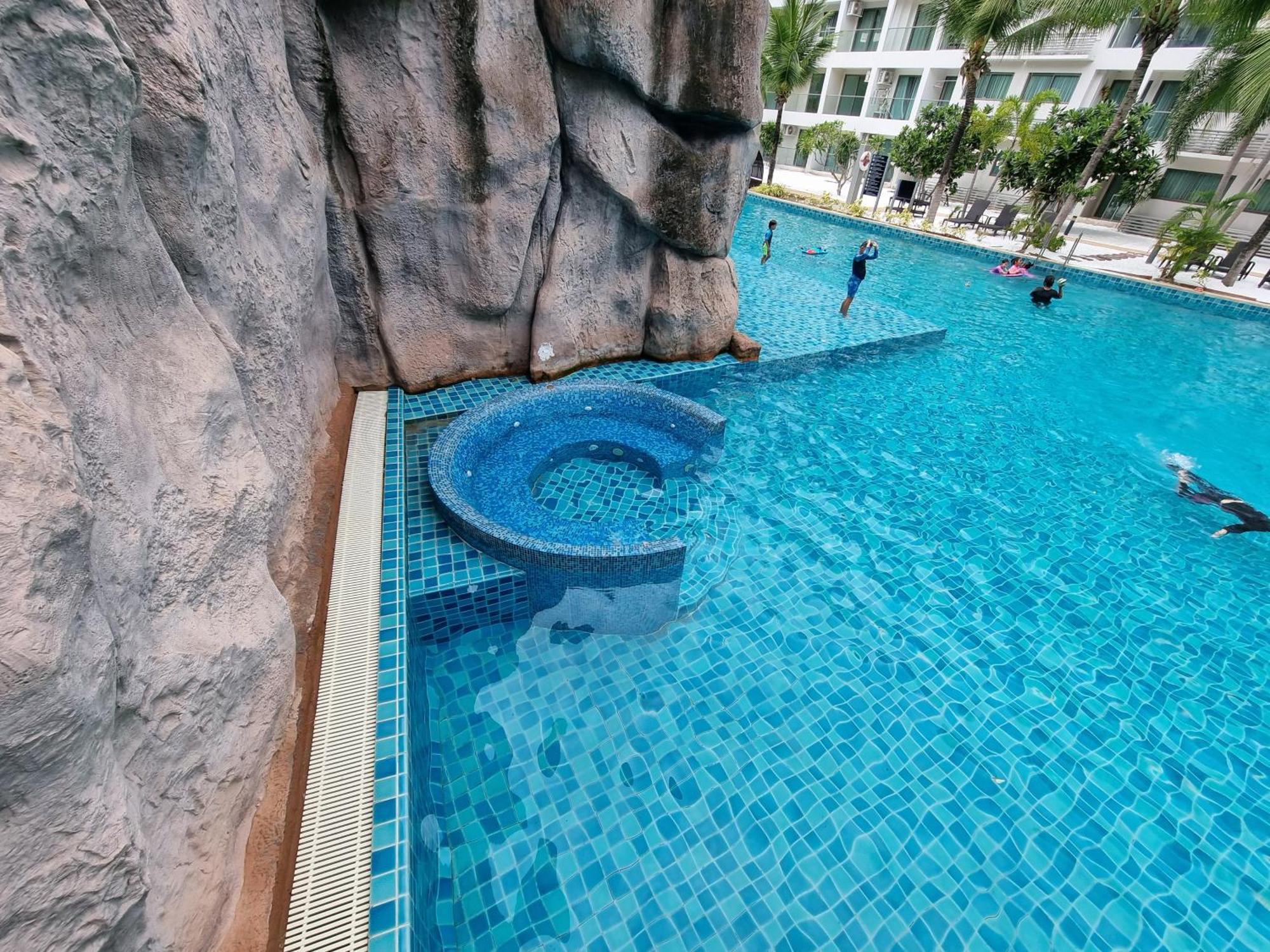 Laguna Beach Condo Resort 3 Maldives Pattaya Pool View ลากูน่า บีช คอนโด รีสอร์ต 3 พัทยา 좀티엔 비치 외부 사진