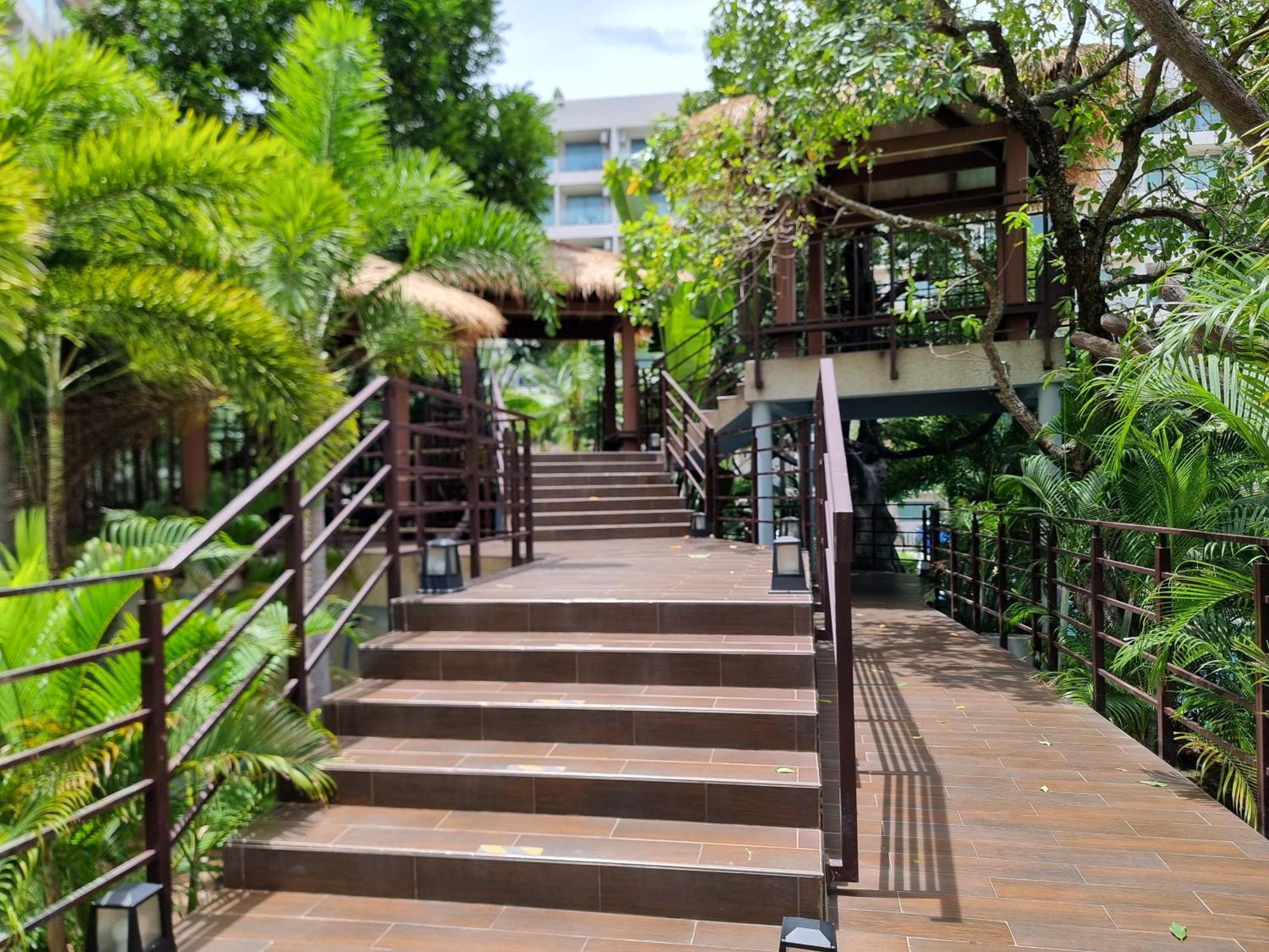 Laguna Beach Condo Resort 3 Maldives Pattaya Pool View ลากูน่า บีช คอนโด รีสอร์ต 3 พัทยา 좀티엔 비치 외부 사진